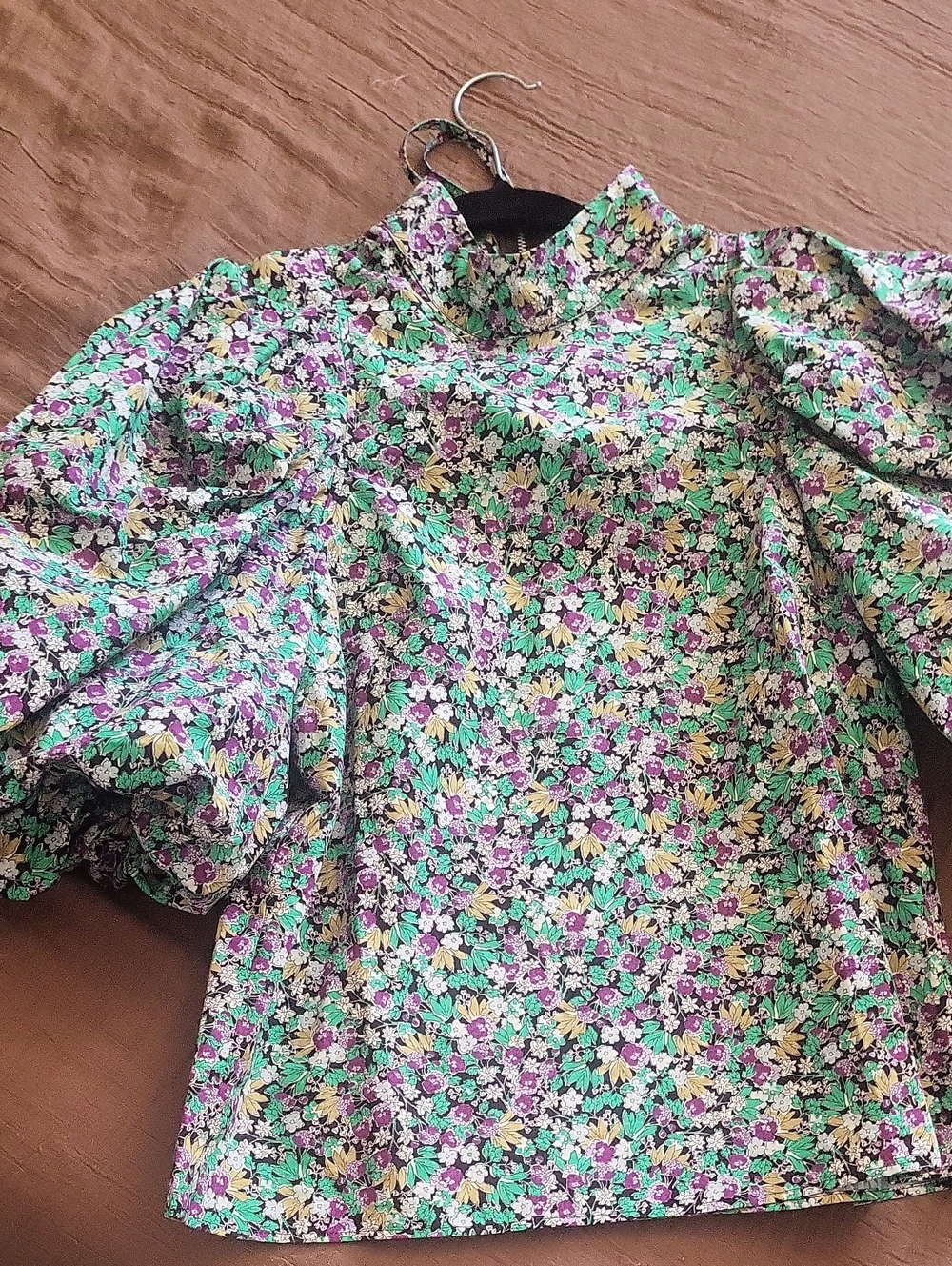 H&M Floral Puff-Sleeve Blouse in Green, Purple, Yellow